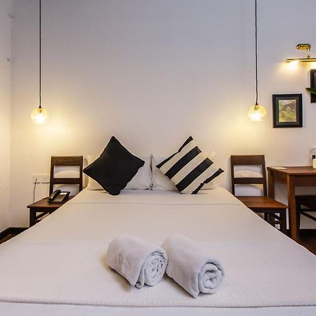 The Marian Boutique Lodging House Kuching Exterior photo