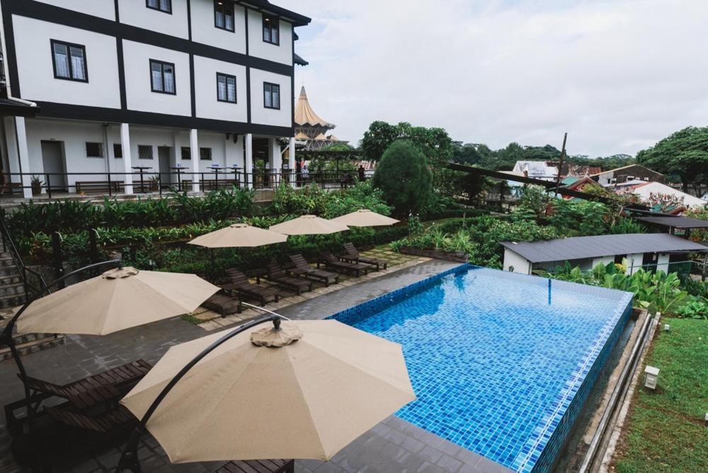 The Marian Boutique Lodging House Kuching Exterior photo